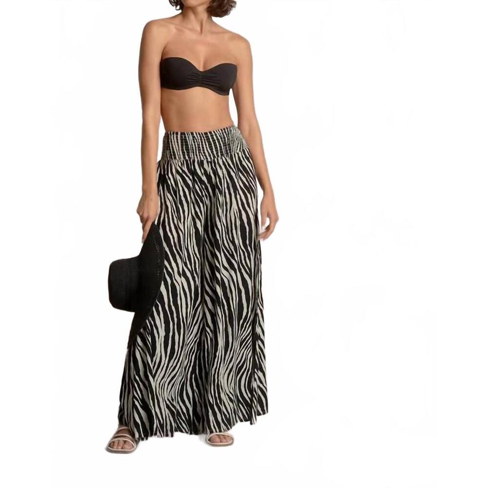 NEW ELAN smocked waist zebra flowy pant in black/white